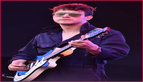 Andrew VanWyngarden Net Worth